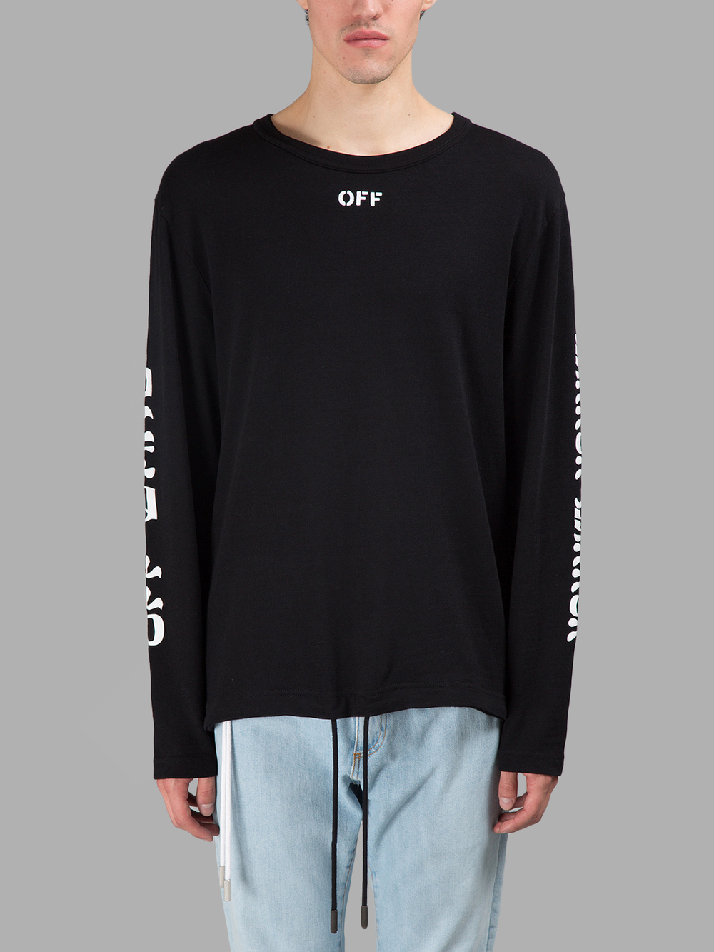 NEWSICALで小山慶一郎さん着用の私服TシャツOFF WHITE　LONG SLEEVES QUOTES T-SHIRT